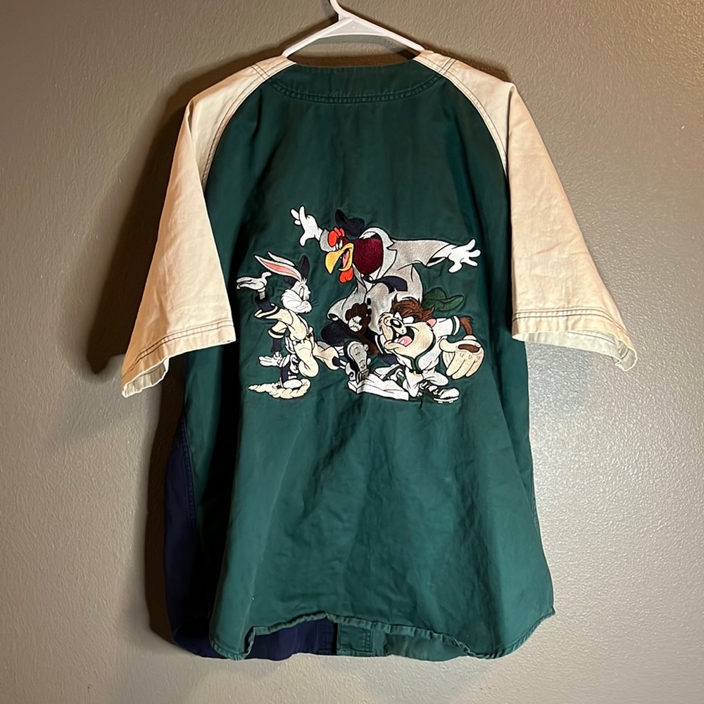 WARNER BROS STUDIO STORE - L 100% Cotton vintage baseball looney tunes over coat
